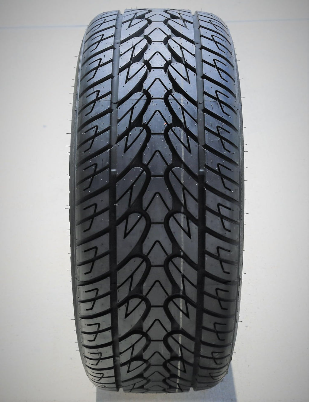 275/55R20 117H All Season XL Performance Tire I937829